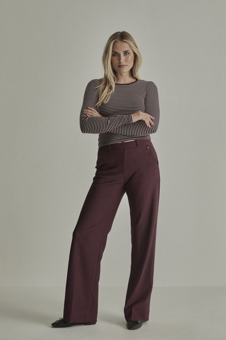 434 BURGUNDY